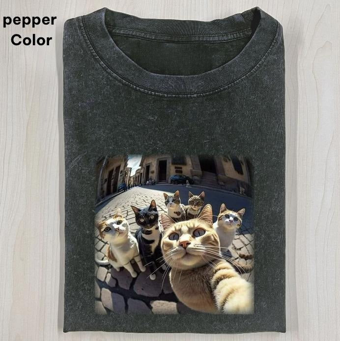 Animal Cat Graphic T-Shirt, CAT SELFIE T-SHIRT, Retro Funny Vintage Tee, Meme Cringe Dumb Shirt, FUNNY CUTE shirts for women, Menswear Cotton