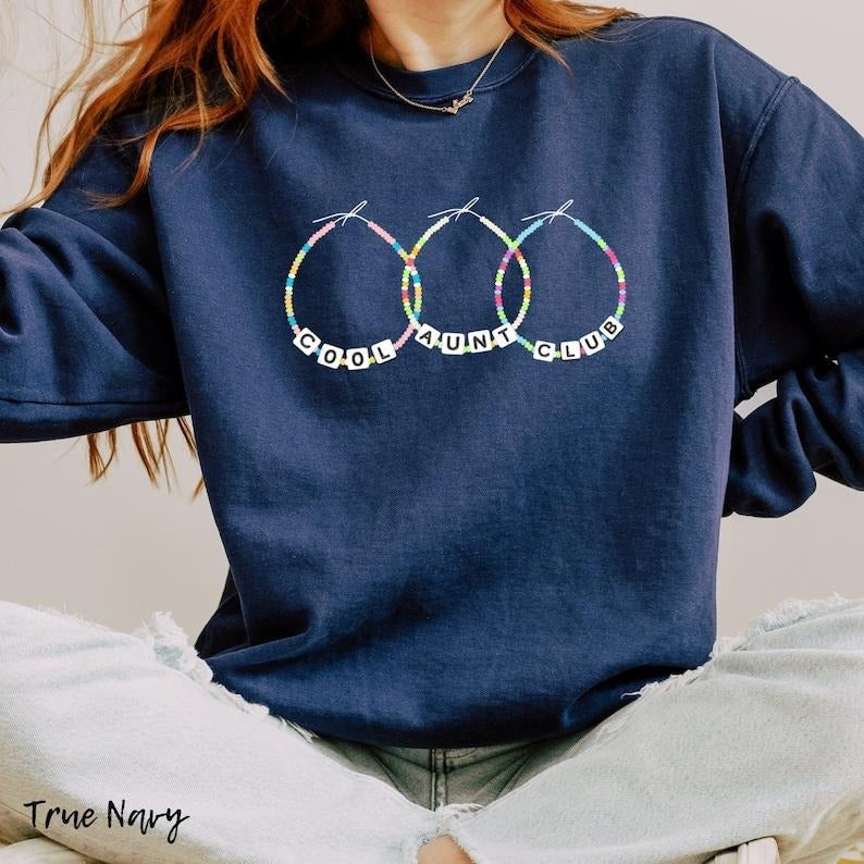 Cool Aunt Club Sweatshirt, New Aunt Gift, Aunt Birthday Gift, Sister Gifts, Auntie Sweatshirt, Aunt 2025, Cool Aunts Crewneck