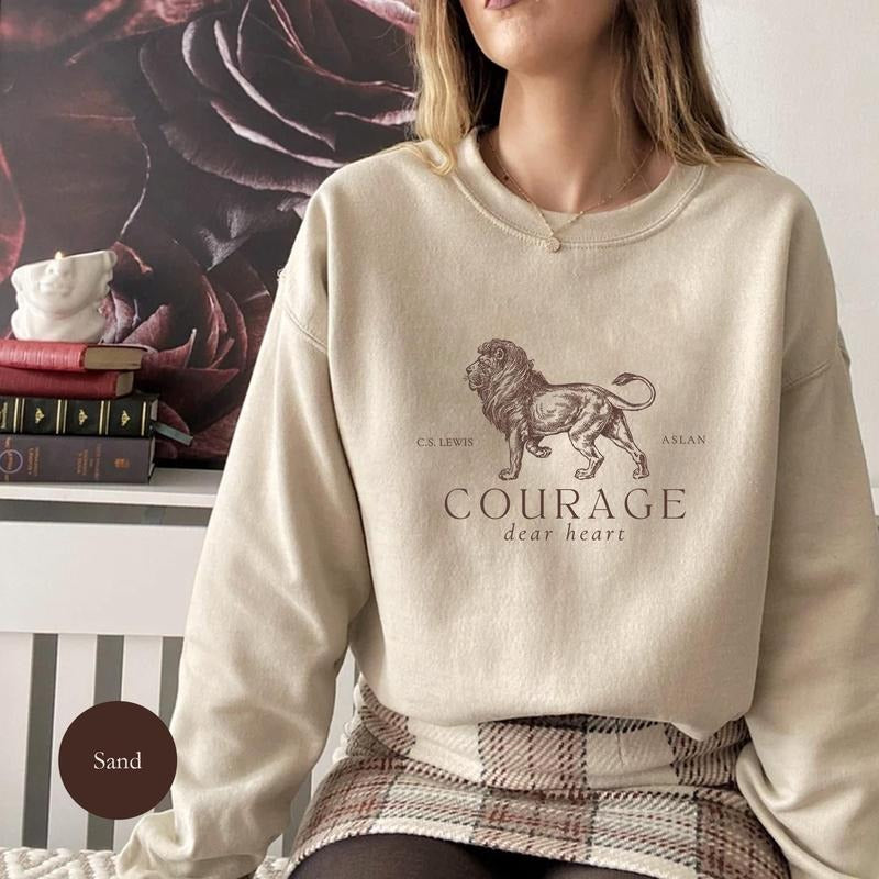 Courage CS Lewis Narnia Sweatshirt, Bookish Hoodie, Gifted Reader Light Dark Academia Gifted Quote Shirt, Book Lover Bookish Reading Addict Unisex Soft Comfort Crewneck Pullover Long Sleeves Graphic Fabric Sweater