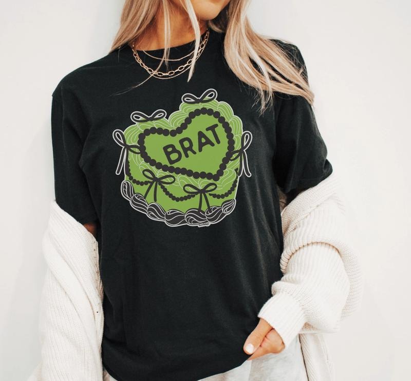 Cute Brat Green Cake T-Shirt, Plus, Princess, Pop, Charli, So Julia, Girl, Confusing, Y2K Funny Retro Graphic Tee Top Womenswear