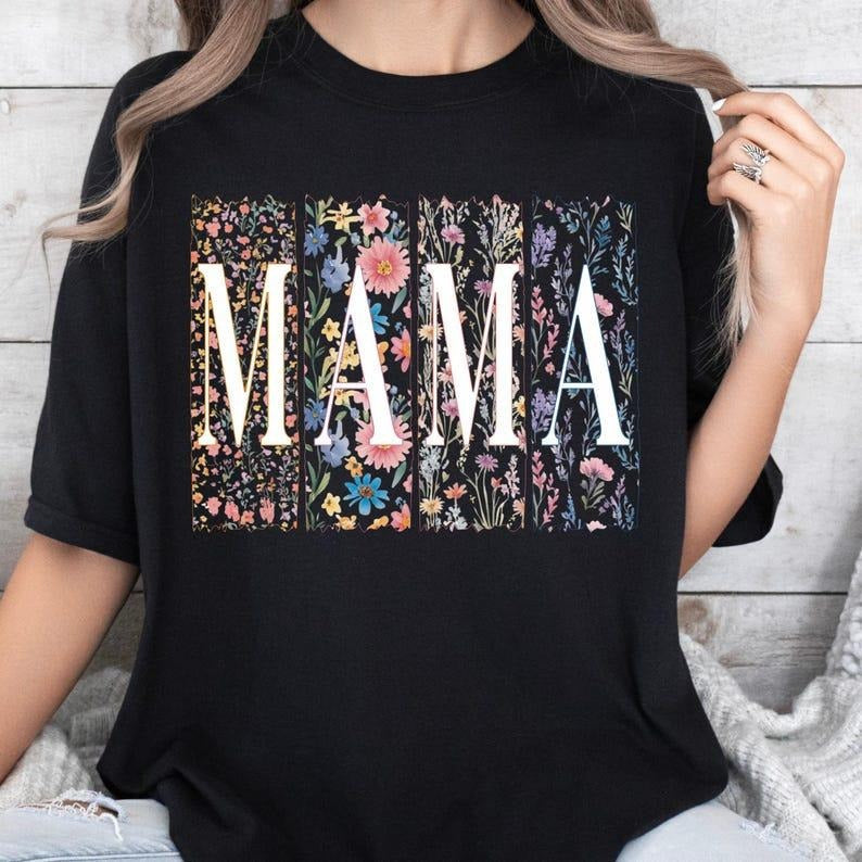 Floral Mama tshirt, Boho Floral Mama tshirt, Mama sweatshirt, Floral Spring tshirt, Gift for Mom, Mother, Boho Mama Shirt Design, Mothers Day hoodie, summer see vintage graphic tees, shirt for women