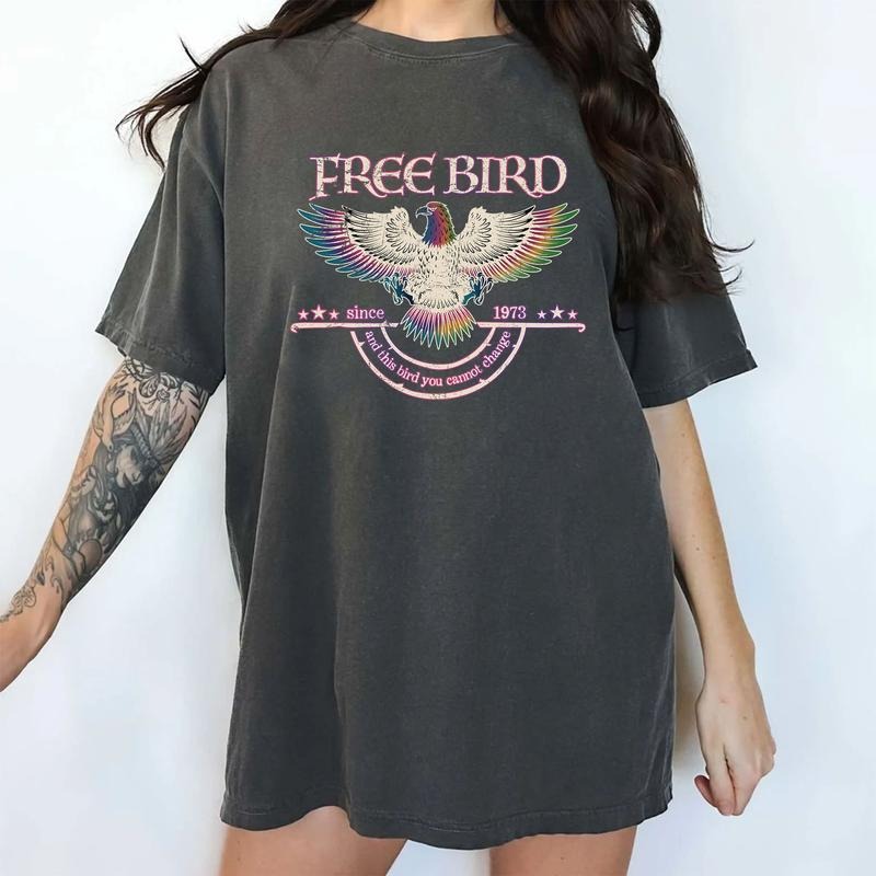 Free Bird Shirt, Vintage Eagle Shirt, Old School Style, Retro Women Tops, Comfort Cotton Fabric Oversized Tee, Relaxed Fit Chic Style