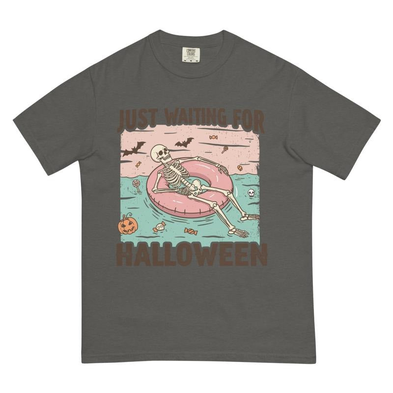 Just Waiting for Halloween T-shirt, vintage graphic shirt Casual Oversized Cotton Shirt for the Comfort Fabric Top Womenswear Unisex Women Lady Tshirt