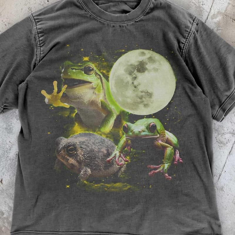 Mineral Wash  Retro Frog And Moon TShirt , Vintage Style Frog Shirt , Wildlife Nature Graphic Tee , Cottagecore Shirt , Animal Lover Washed Gift