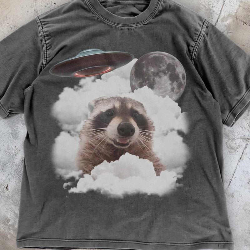Mineral Wash  Vintage Raccoon Ufo TShirt , Funny Trash Panda Selfie Graphic Tee , Vintage Style Possum Washed, Wldlife Absurd Meme Tee , Raccoon Lover