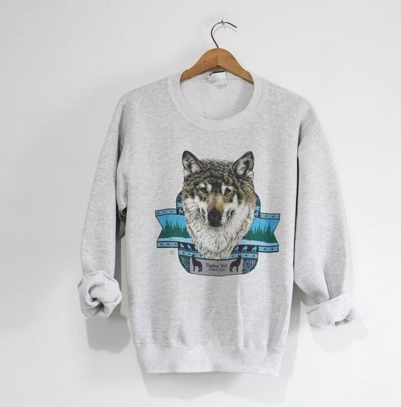 Vintage Timber Wolf Sweatshirt - Grey, Hoodie Style, Long Sleeves, Wolf Graphic Design, Fitted, Seamless, Comfortable for Women