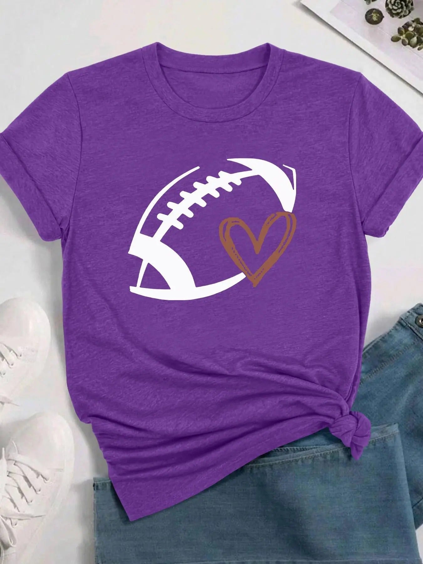 Women's American Football & Heart Print Round Neck Tee, Casual Short Sleeve Crew Neck T-shirt for Daily Wear, Ladies Clothes for All Seasons