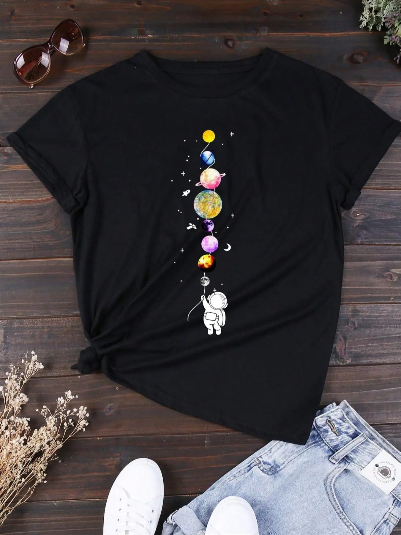 Women's Cartoon Graphic Print Round Neck Tee, Fashion Casual Short Sleeve T-shirt for Daily Wear, Ladies Summer Clothes