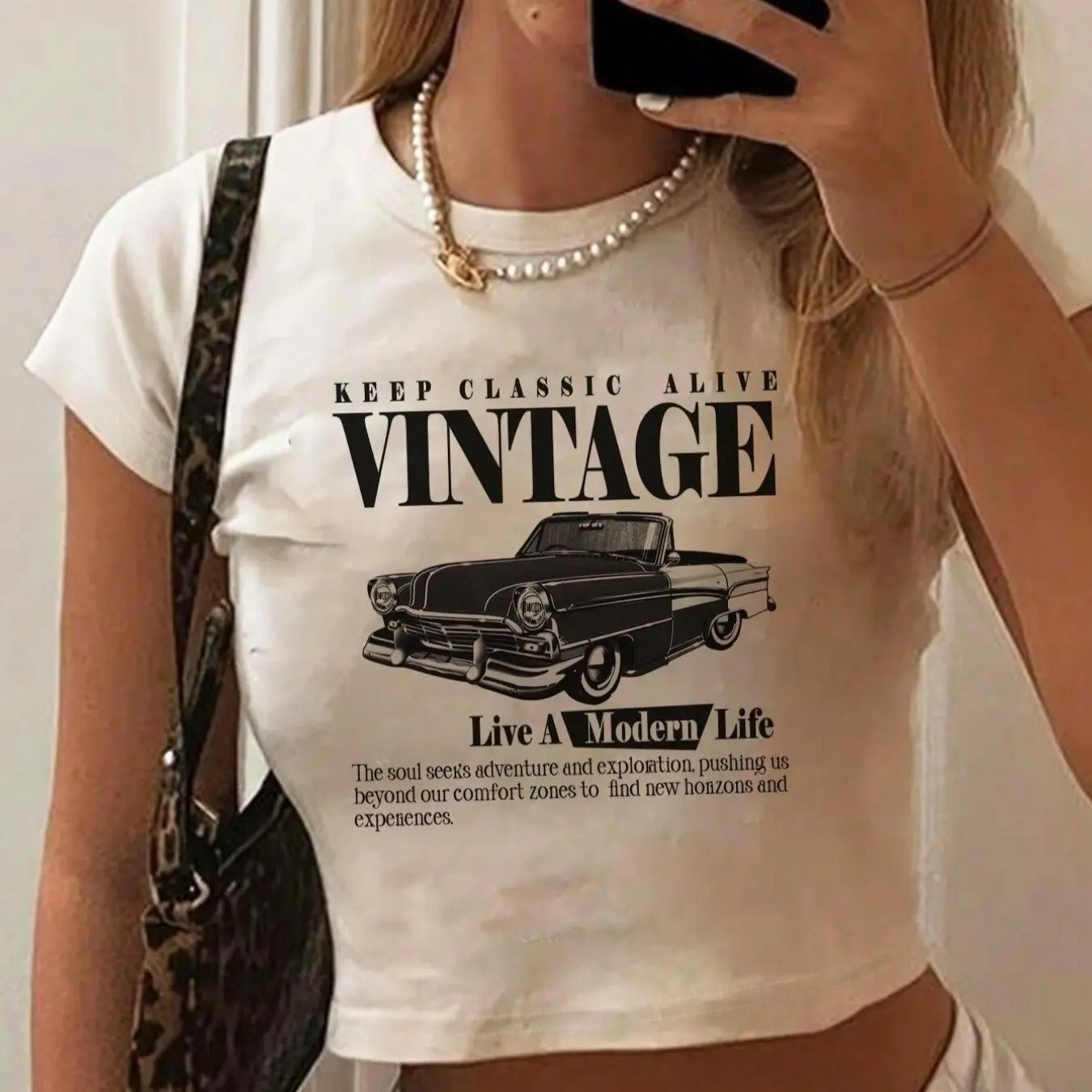 Women's Vintage Car & Letter Print Round Neck Crop Tee, Casual Short Sleeve Crew Neck T-shirt for Summer, Fashion Women's Top for Daily Wear